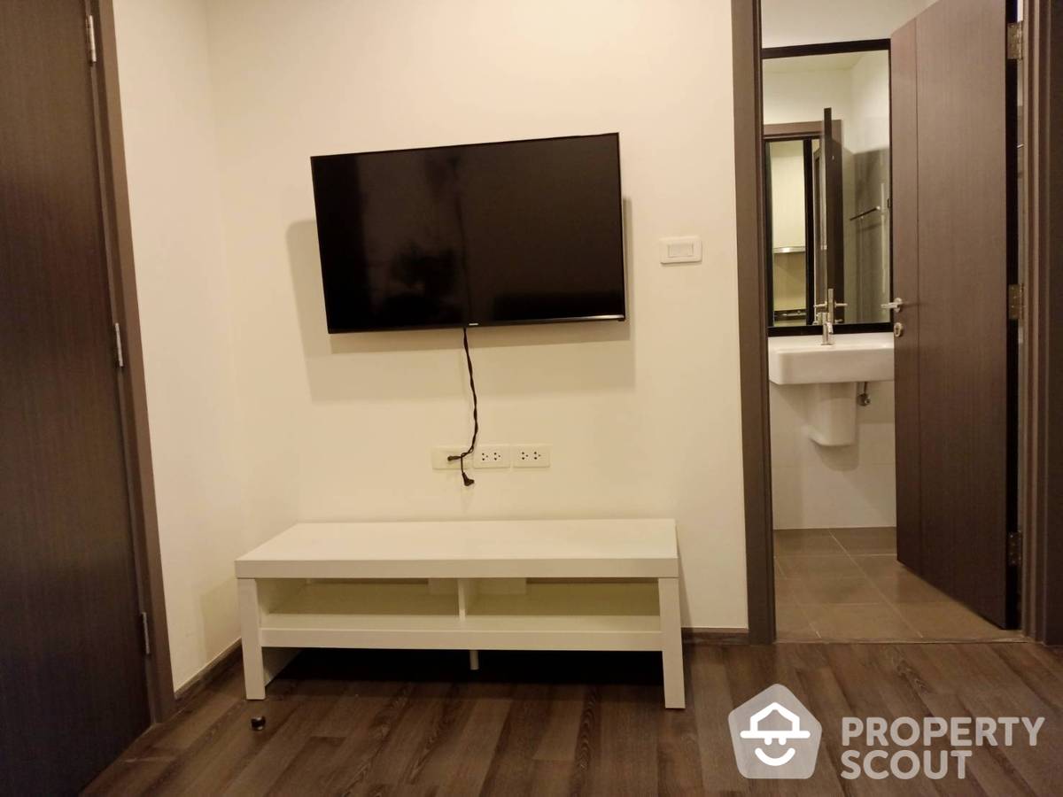 For SaleCondoOnnut, Udomsuk : 1-BR Condo at The Base Park East Sukhumvit 77 near BTS On Nut