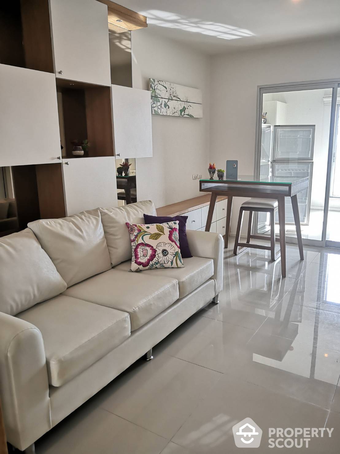 For RentCondoRama9, Petchburi, RCA : 2-BR Condo at Aspire Rama 9 near MRT Phra Ram 9