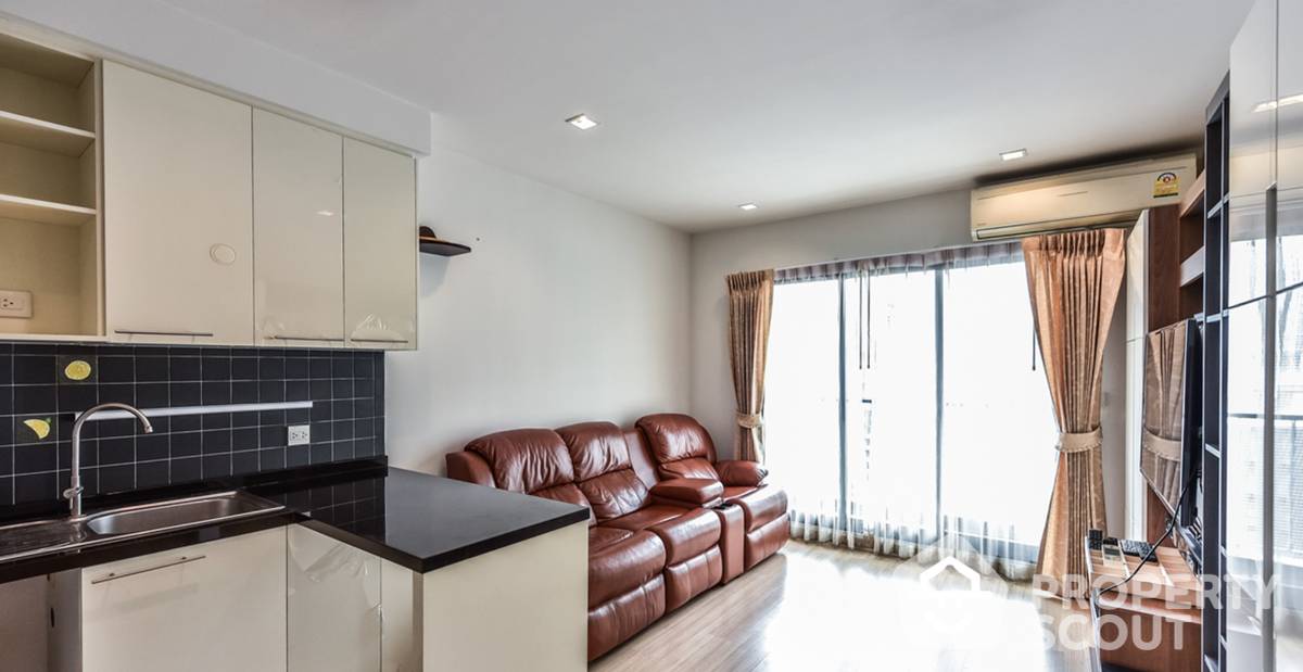 For SaleCondoSathorn, Narathiwat : 2-BR Condo at The Seed Mingle Sathorn-Suanplu near BTS Sala Daeng