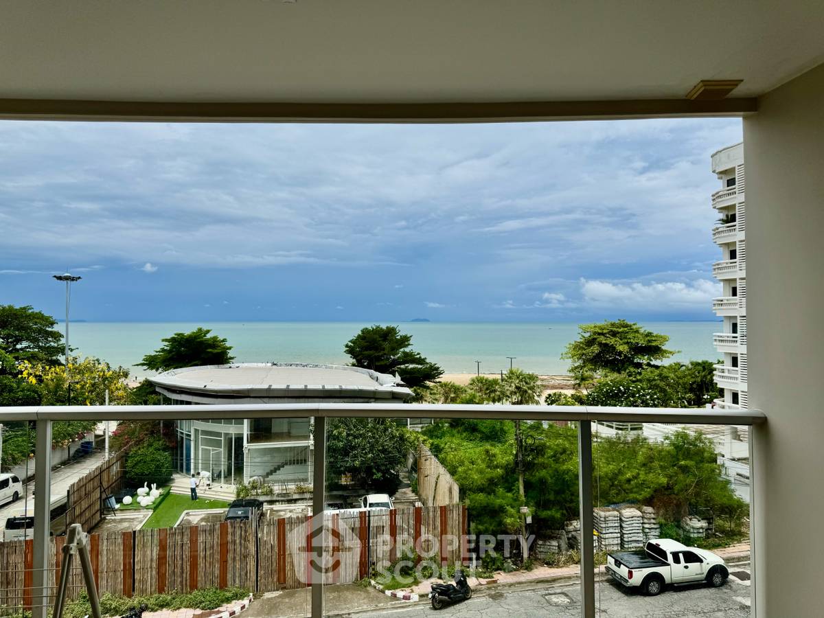 For RentCondoSriracha Laem Chabang Ban Bueng : 1-BR Condo at Sands Condominium close to Phratamnak