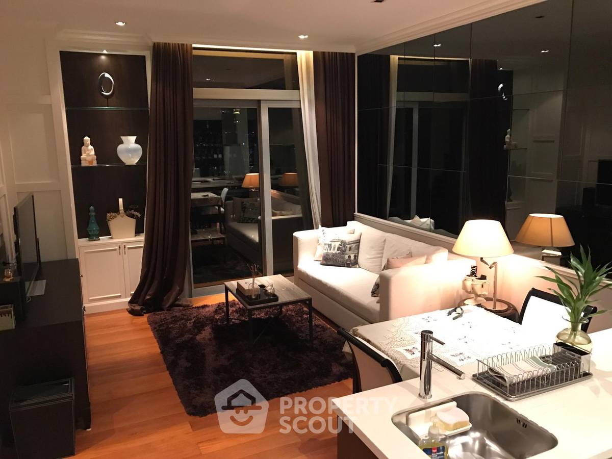 ขายคอนโดวิทยุ ชิดลม หลังสวน : คอนโด 1-ห้องนอน ที่ โอเรียนเต็ล เรสซิเดน ใกล้ BTS เพลินจิต