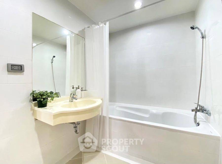For SaleCondoRama9, Petchburi, RCA : 1-BR Condo at PG2 Rama IX Condominium near MRT Phra Ram 9
