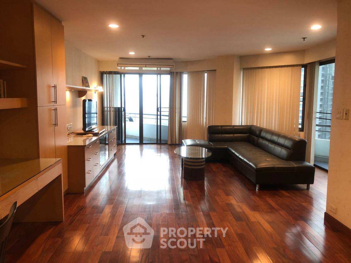 For RentCondoKhlongtoei, Kluaynamthai : 2-BR Condo at Moon Tower Condominium near BTS Thong Lor