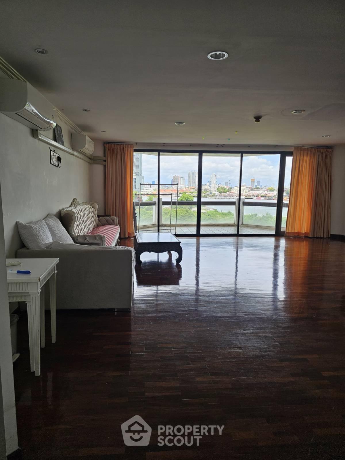 For SaleCondoWongwianyai, Charoennakor : 3-BR Condo at Tridhos City Marina near BTS Wongwian Yai