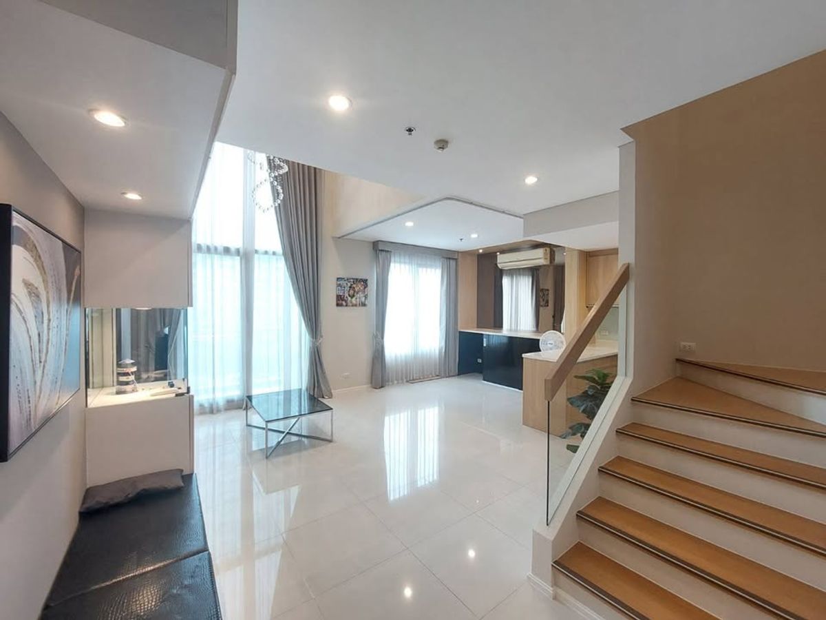 ให้เช่าคอนโดพระราม 9 เพชรบุรีตัดใหม่ RCA : ด่วน ให้เช่าคอนโด Villa Asoke Deplex 1 ห้องนอน 2 ห้องน้ำ ชั้น 7-8 ขนาด 80 ตรม