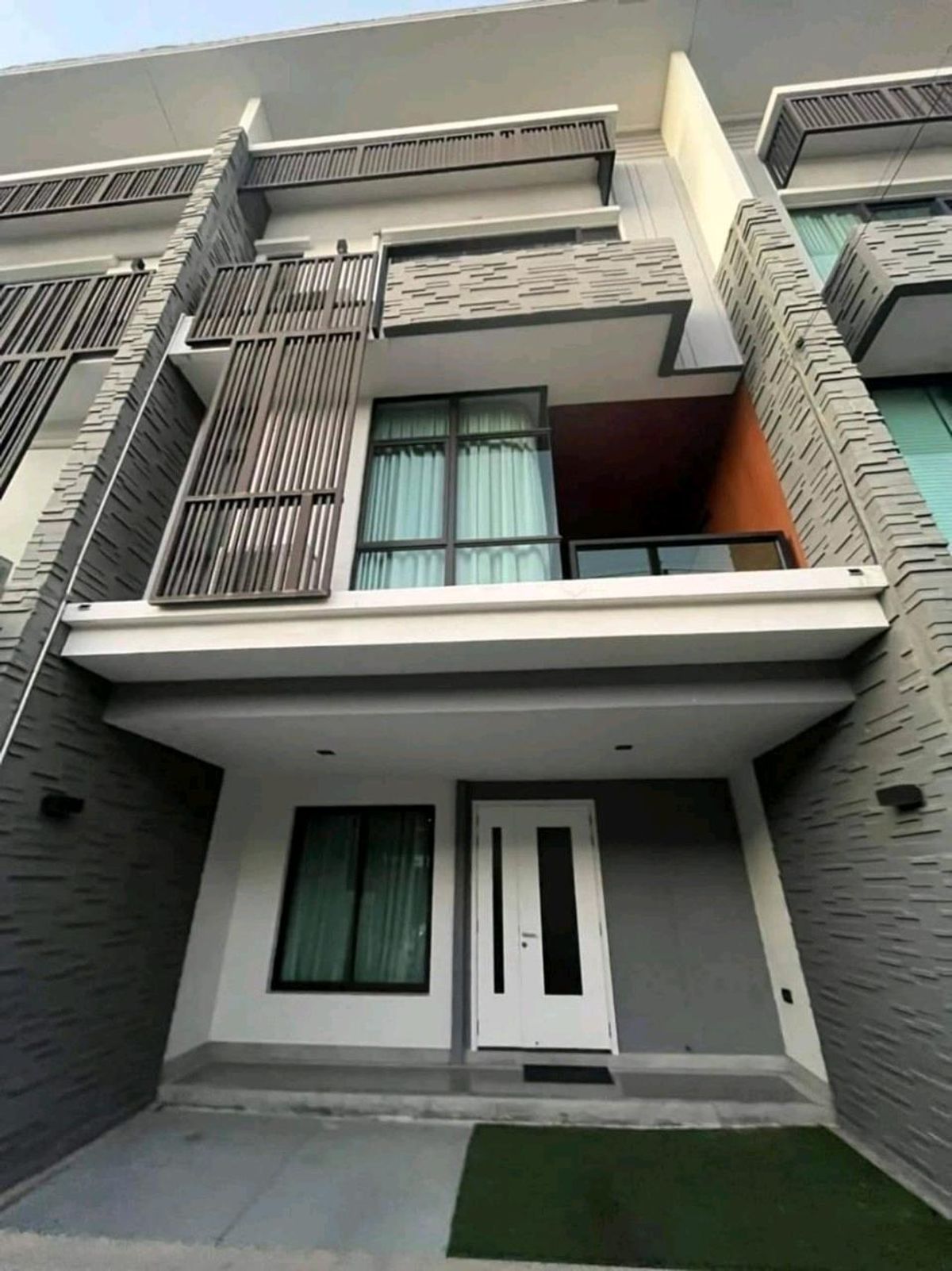 ให้เช่าบ้านเกษตร นวมินทร์ ลาดปลาเค้า : 💥ให้เช่า 38,000 บาท ต่อเดือน Plex residence  ถนน เกษตร นวมินทร์  ถนนนวมินทร์111