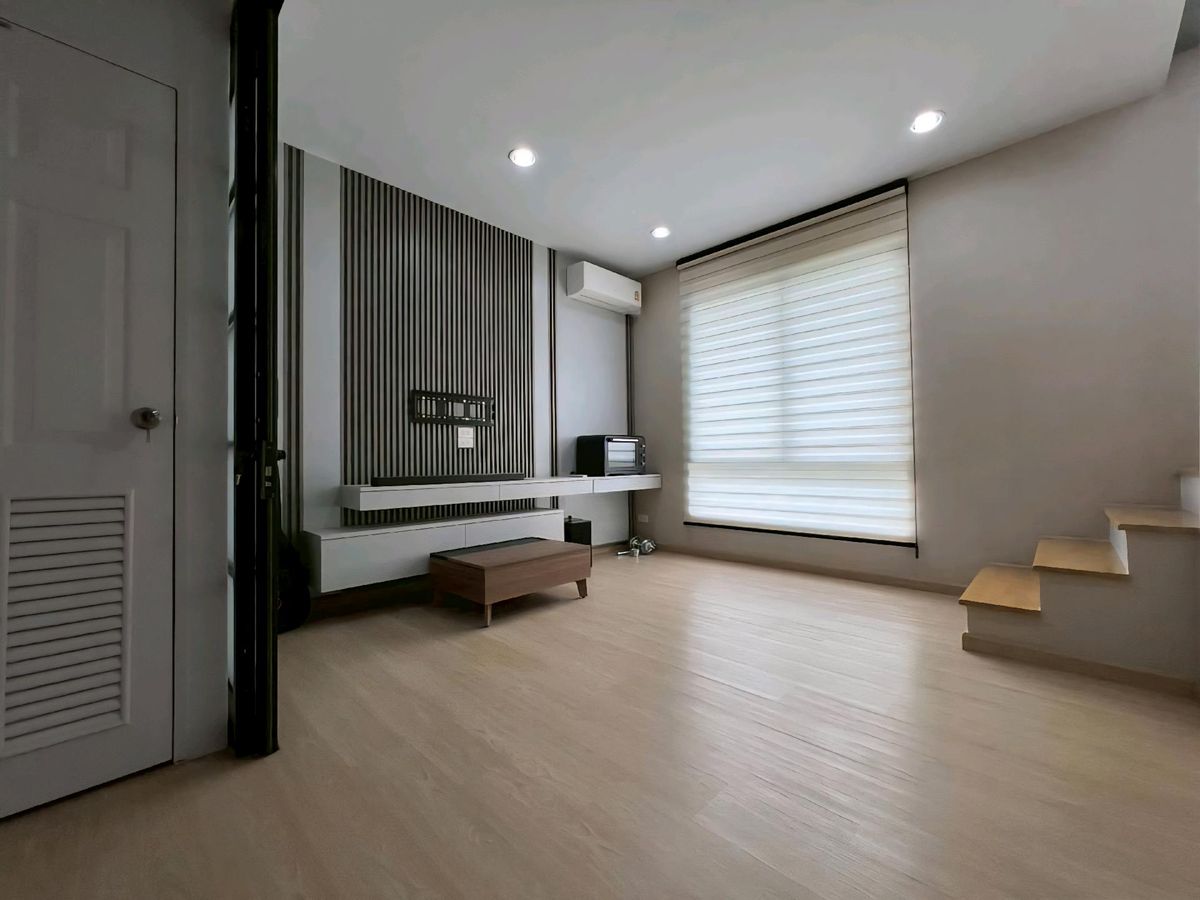 ขายทาวน์โฮมโชคชัย4 ลาดพร้าว71 : The Freedom Townhome 3 ชั้น 3 นอน 3 น้ำ ลาดพร้าว - โชคชัย4 นาคนิวาส แต่งสวย ไม่มีค่าส่วนกลาง