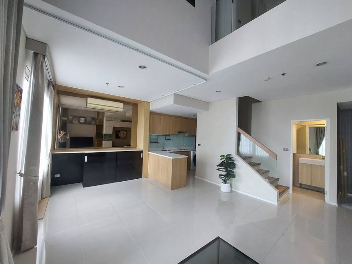ขายคอนโดพระราม 9 เพชรบุรีตัดใหม่ RCA : [ Sell ] Villa Asoke Duplex 1bed 80sqm 11.5mb