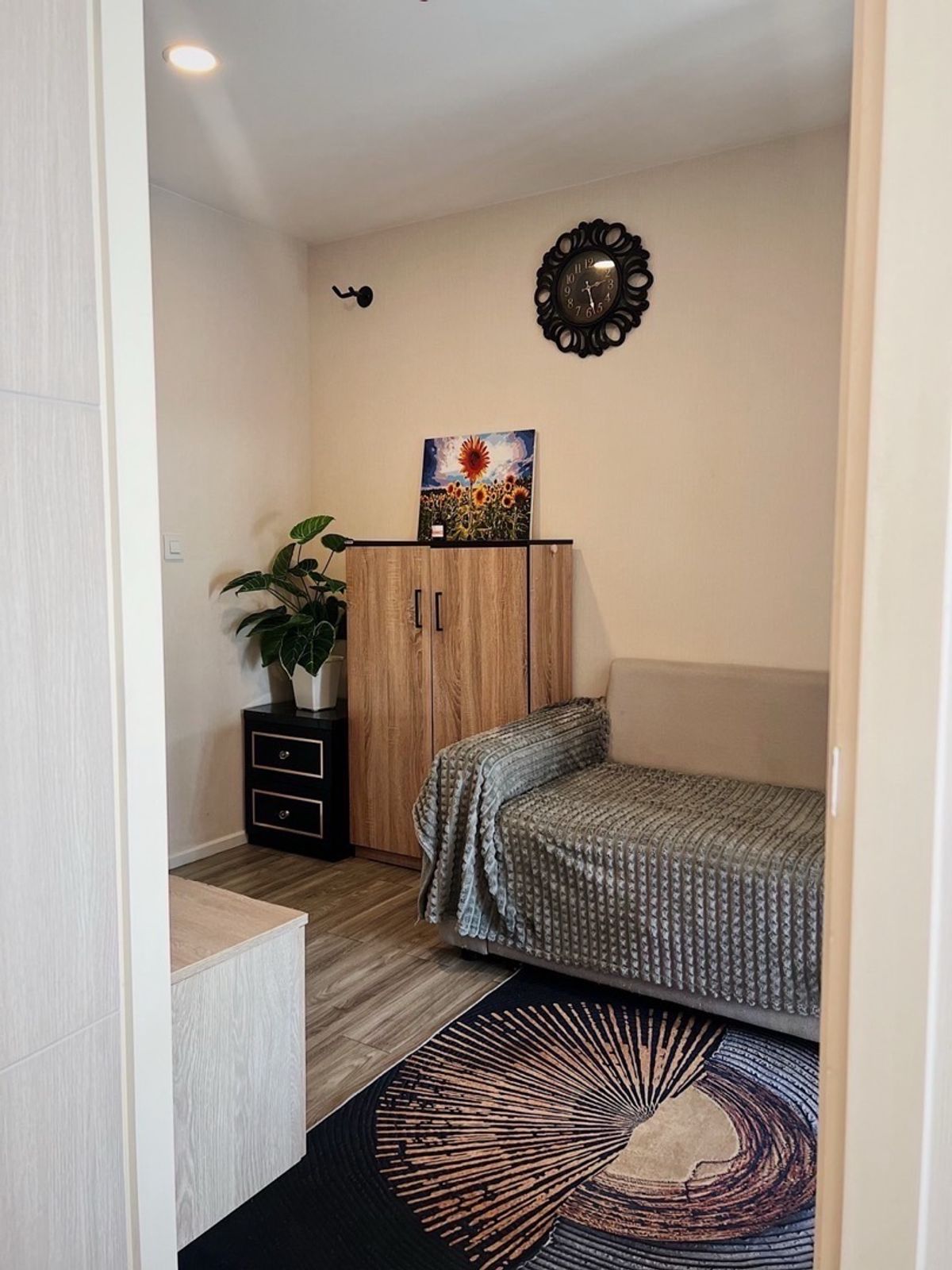 ให้เช่าคอนโดอ่อนนุช อุดมสุข : ให้เช่า IKON 77 ชั้น8 ห้องมุม  ตร.ม ชั้น8 ติดศูนย์การค้า People Park,ใกล้บีทีเอสอ่อนนุช มีรถรับส่ง ห้องสวย เฟอร์ครบ พร้อมเข้าอยู่ ราคา 14,000 บาท