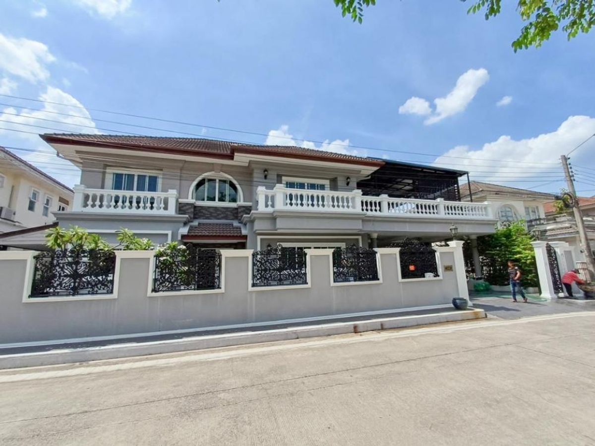 ให้เช่าบ้านพุทธมณฑล ศาลายา : บ้านเดี่ยว 2 ชั้น พร้อมเฟอร์นิเจอร์ ตกแต่งสวยงาม ให้เช่า ย่านทวีวัฒนา-ศาลาธรรมสพน์ ใกล้ฟู้ดแลนด์ เดอะบริโอ้ มอลล์ สาย 4 เพียง 1.4 กม.