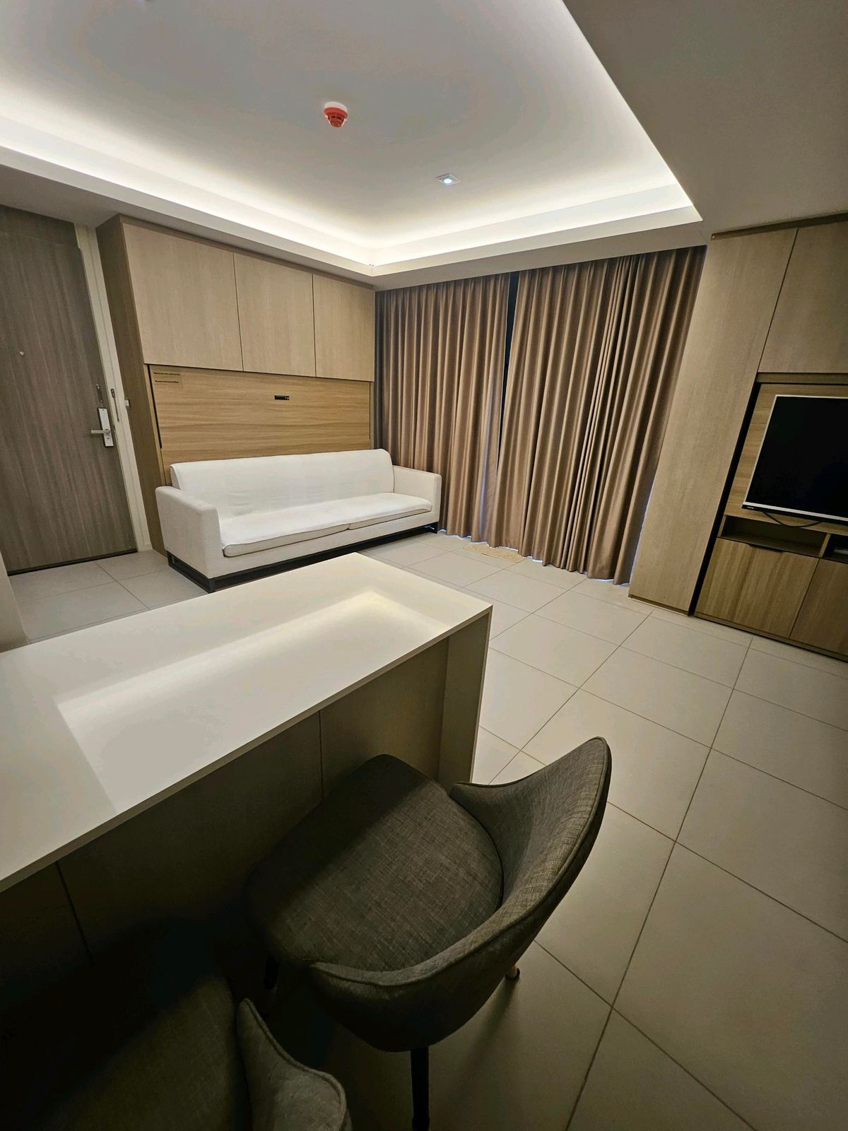 ขายคอนโดสุขุมวิท อโศก ทองหล่อ : Circle Sukhumvit 31 / 1 Bedroom (FOR SALE), เซอร์เคิล สุขุมวิท 31 / 1 ห้องนอน (ขาย) F360