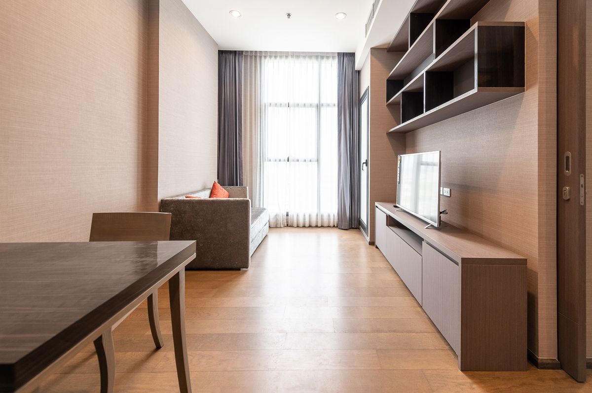 For SaleCondoSathorn, Narathiwat : 1 bed luxurious condo close to BTS Surasak station with fully furnished  081-245-7349