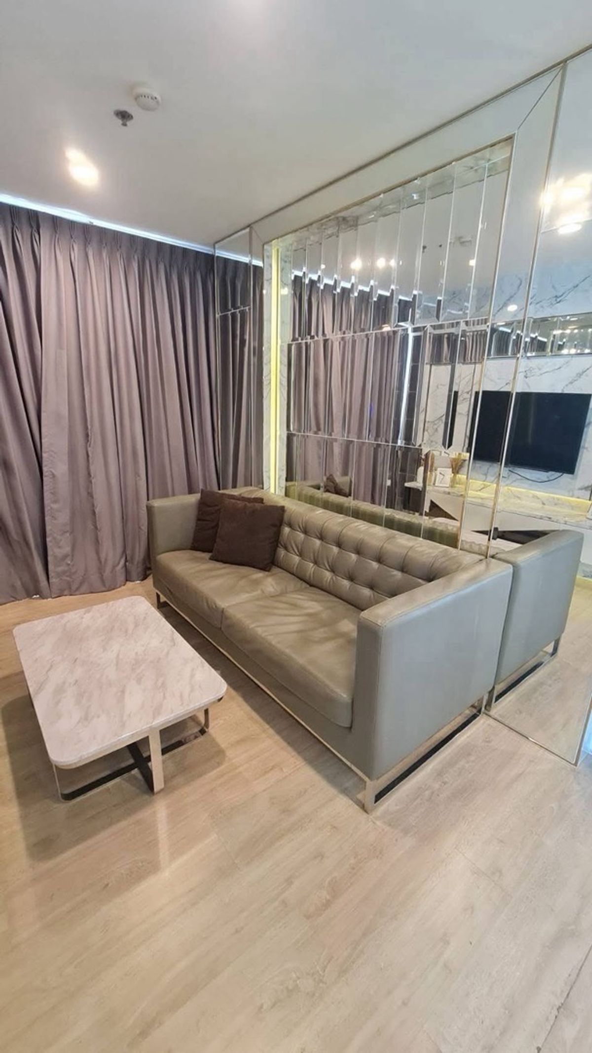 คอนโดท่าพระ ตลาดพลู วุฒากาศ : For Rent : Ideo Sathorn Tha Phra 
Silom BTS Pho Nimit 
( 45 Sqm , 19th Floor ) 