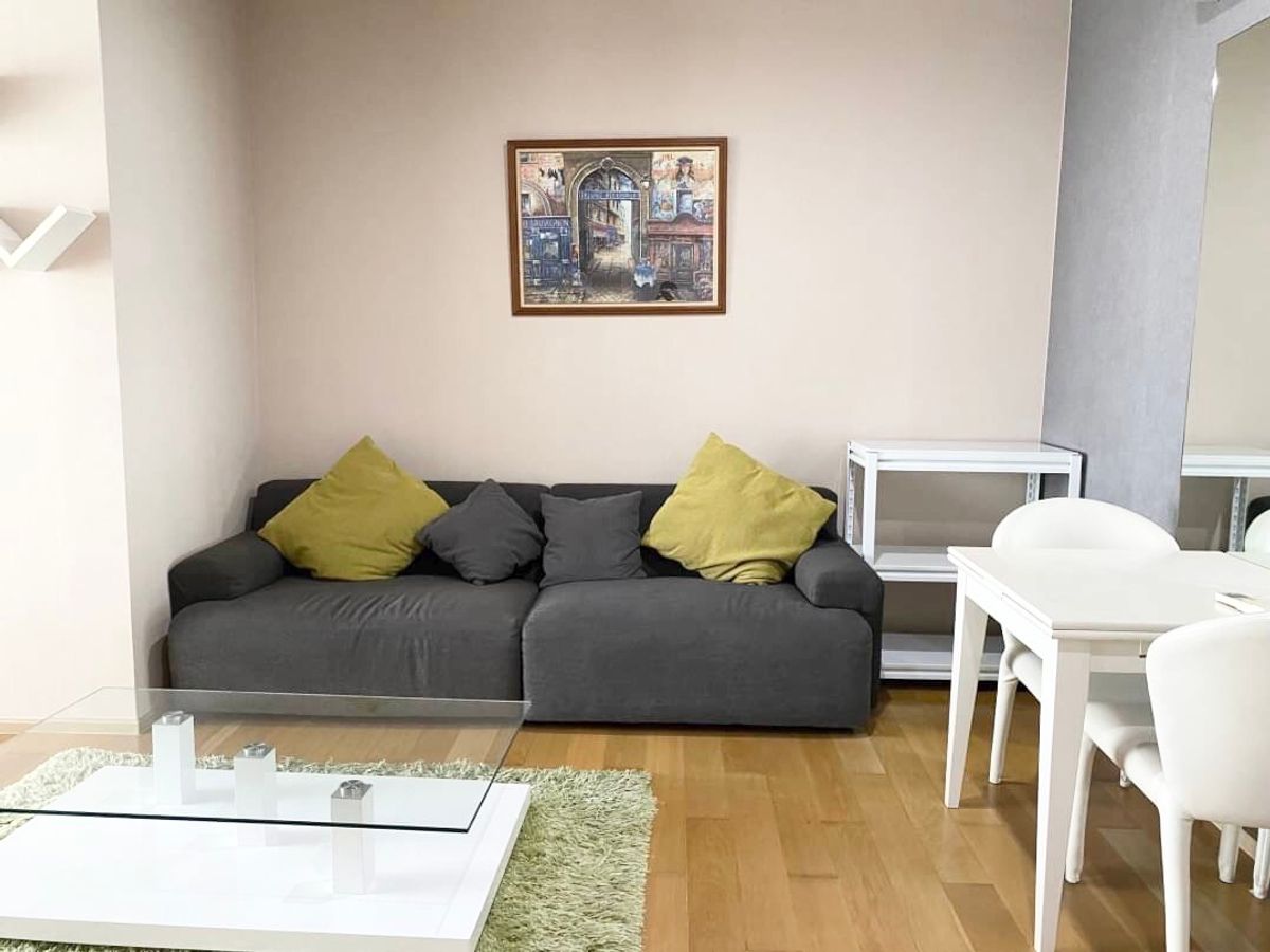 For RentCondoWongwianyai, Charoennakor : 20,000 BHT/Month Hey @ Sathorn
