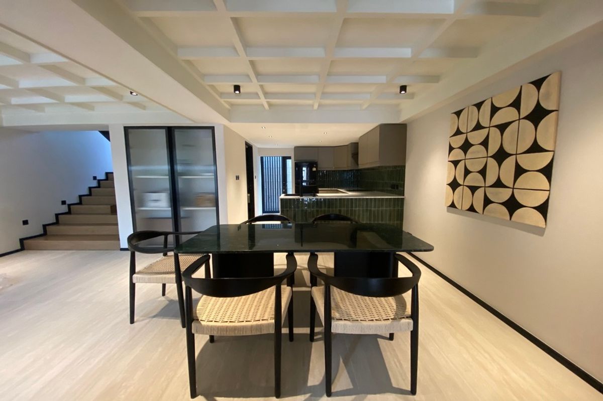 ทาวน์โฮมสุขุมวิท อโศก ทองหล่อ : 🔥 สำหรับขาย - เช่า !! ทาวน์เฮ้าส์ !!🔥 Code C20250600019..........Townhouse in Phromphong, 3 ห้องนอน, 4 ห้องน้ำ, 4 ชั้น, แต่งครบ, พร้อมเข้าอยู่, ราคาพิเศษ!!📣📣