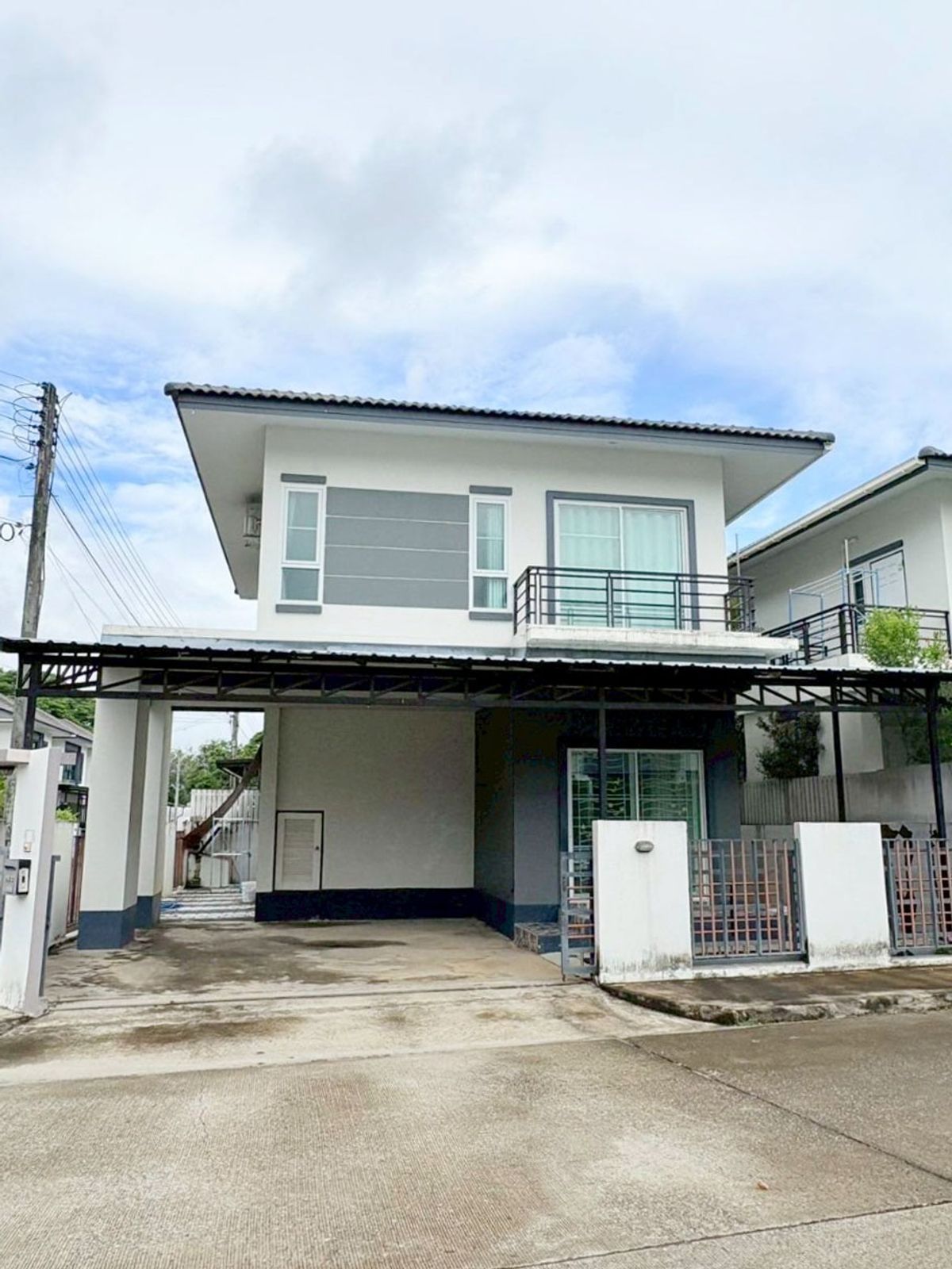 ให้เช่าบ้านเชียงใหม่ : บ้านในโครงการ ให้เช่าเดือนละ 20,000 บาท ใกล้เซ็นทรัลเฟสติวัลเพียง 10 นาที No.6H148