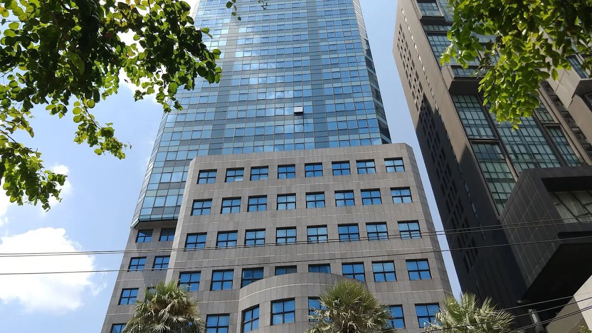 ให้เช่าสำนักงานสุขุมวิท อโศก ทองหล่อ : 📍ให้เช่าด่วน 🔥 อาคารสำนักงาน SSP Tower 1 ทำเลย่านเอกมัย-ทองหล่อ ใกล้ถนนเพรชบุรี ใกล้ Airport Rail Link 