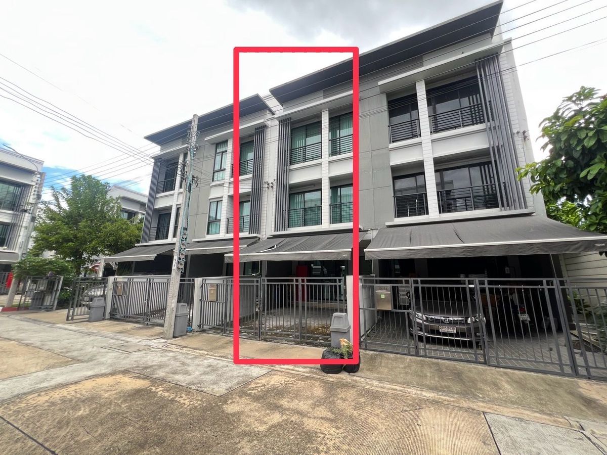 ขายทาวน์โฮมราษฎร์บูรณะ สุขสวัสดิ์ : ขายทาวน์โฮม 3 ชั้น บ้านสวย บ้านกลางเมือง พระราม 2–พุทธบูชา 19 ตร.วา 3ห้องนอน 3 ห้องน้ำ บ้านสวย เจ้าของดูแลอย่างดี