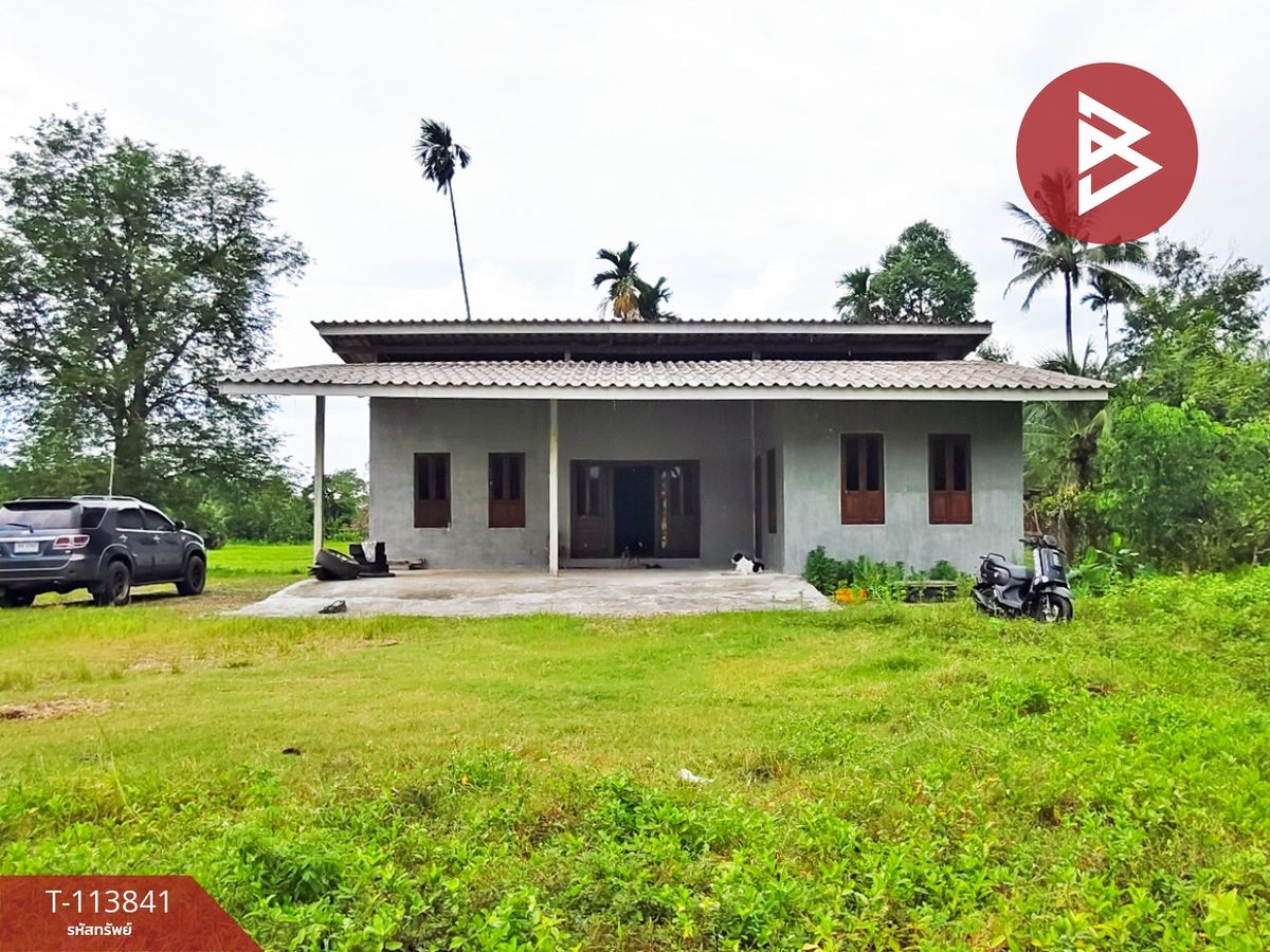 ขายบ้านนครศรีธรรมราช : ขายบ้านเดี่ยวพร้อมที่ดิน เนื้อที่ 2 งาน 79 ตร.วา พระพรหม นครศรีธรรมราช