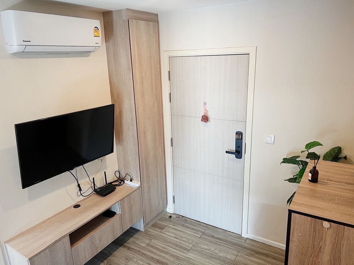 ให้เช่าคอนโดอ่อนนุช อุดมสุข : ให้เช่า IKON 77 ชั้น8 ห้องมุม  ตร.ม ชั้น8 ติดศูนย์การค้า People Park,ใกล้บีทีเอสอ่อนนุช มีรถรับส่ง ห้องสวย เฟอร์ครบ พร้อมเข้าอยู่ ราคา 14,000 บาท