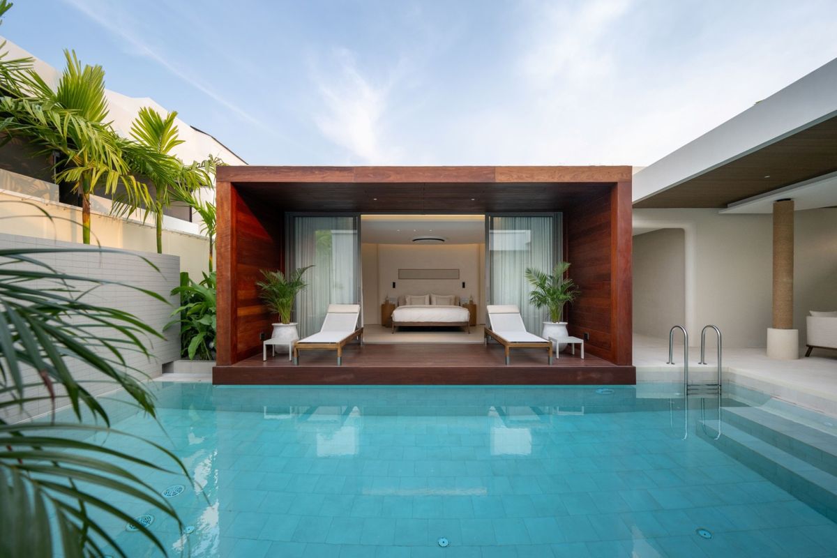 ขายบ้านพัทยา บางแสน ชลบุรี สัตหีบ :  ♢ Stunning House with private pool ♢ ขนาดที่ดิน 130.00 ตร.ว. พื้นที่ใช้สอย 270.00 | 3 ห้องนอน 4 ห้องน้ำ 2 ที่จอดรถ | ห่างจากชายหาดเพียง 200 เมตร