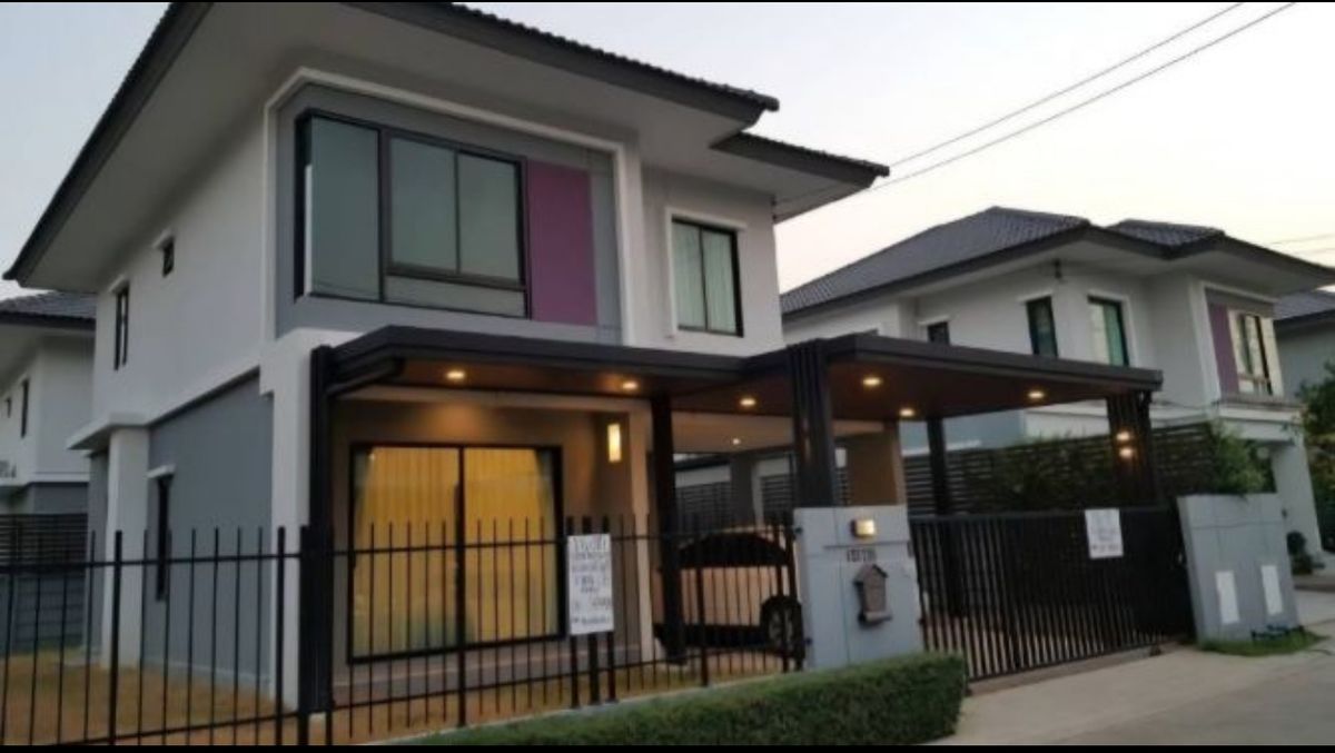 ให้เช่าบ้านปทุมธานี รังสิต ธรรมศาสตร์ : บ้านเดี่ยว 2 ชั้น พร้อมเฟอร์นิเจอร์ ตกแต่งสวยงาม ให้เช่า ย่านรังสิต-ดอนเมือง ใกล้มหาวิทยาลัยรังสิต เพียง 2.6 กม.