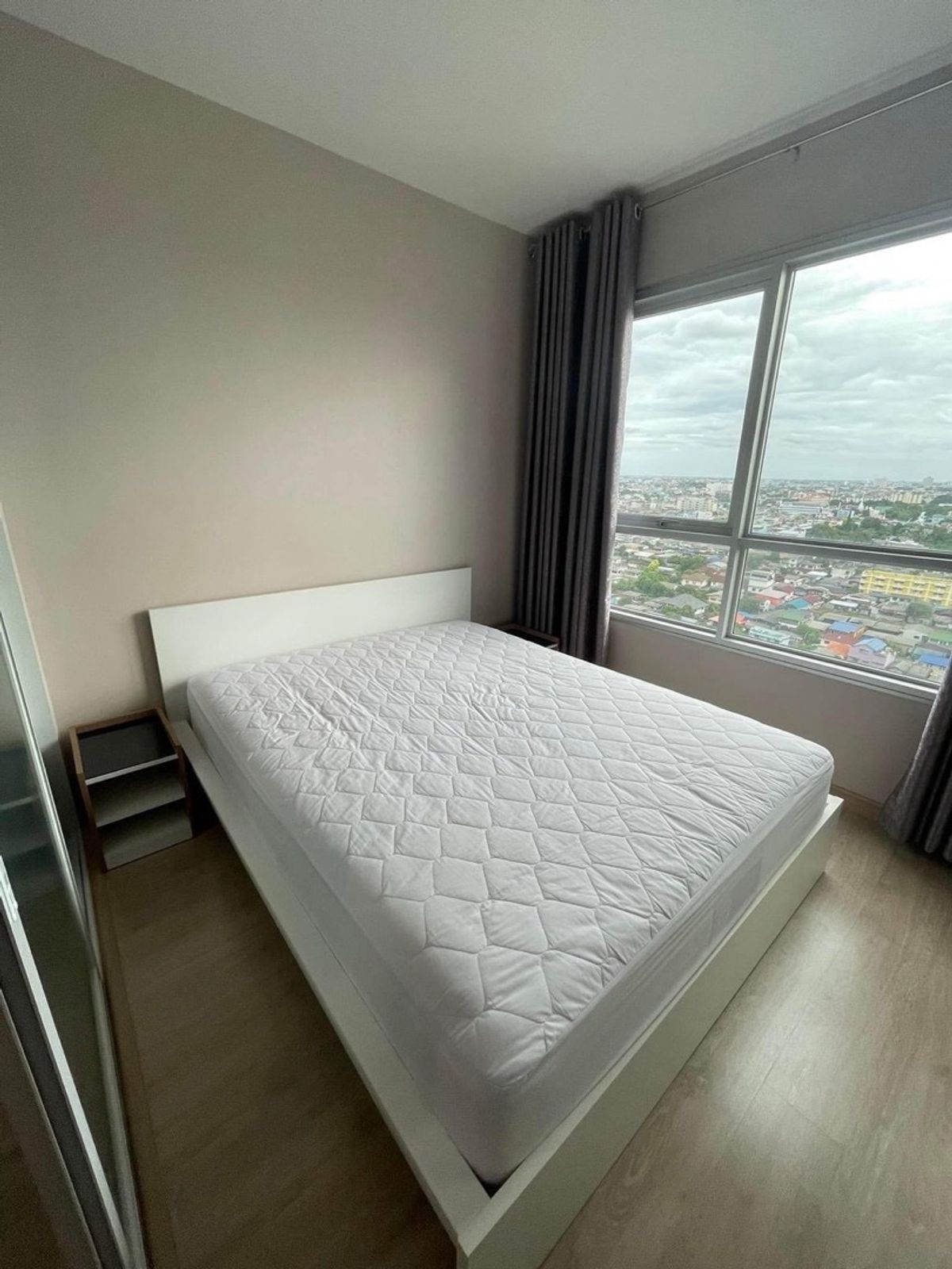 ให้เช่าคอนโดท่าพระ ตลาดพลู วุฒากาศ : ให้เช่า: Tempo Grand Sathon-Wutthakat (32 ตารางเมตร, ชั้น 18)