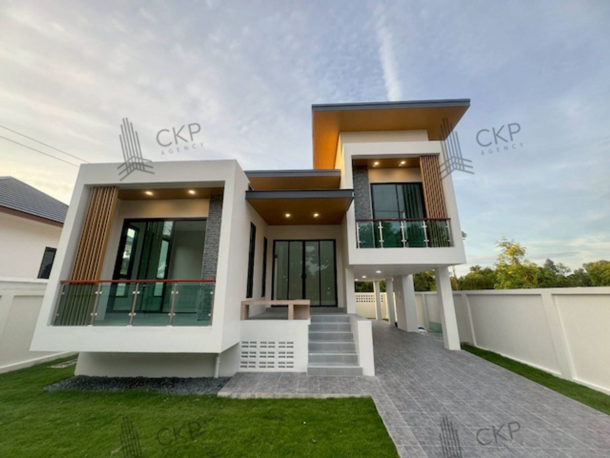 ขายบ้านระยอง : บ้านเดี่ยว สร้างใหม่ สไตล์โมเดิร์น สวยงาม ใกล้แหล่งชุมชน พื้นที่กว้าง พร้อมเข้าอยู่