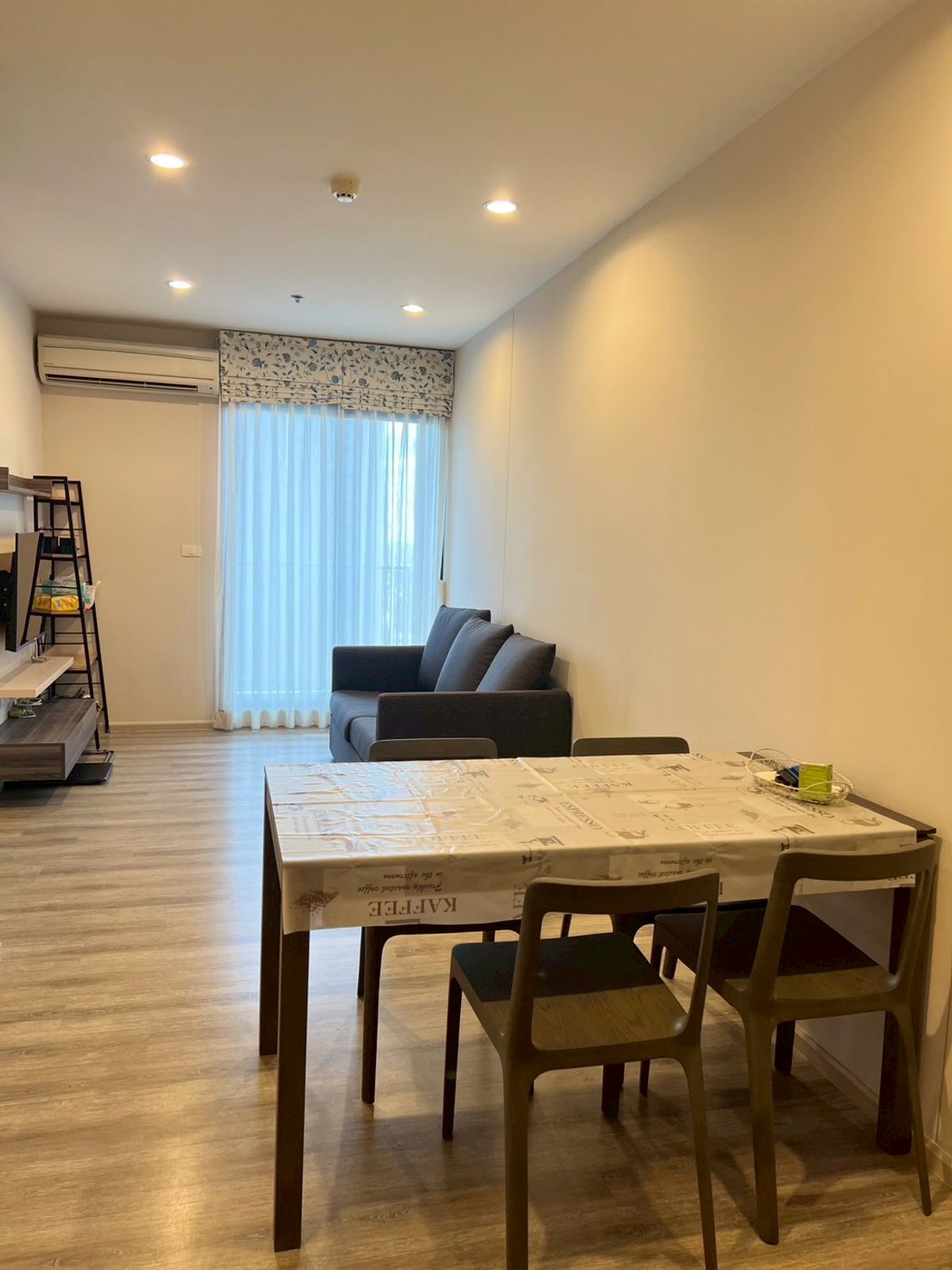 ให้เช่าคอนโดอารีย์ อนุสาวรีย์ : Centric Ari Station (เซ็นทริค อารีย์ สเตชั่น) for Rent (2bed1bath 50sqm)