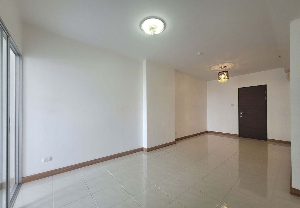 For SaleCondoRama5, Ratchapruek, Bangkruai : (Code N109) Condo for sale, Supalai Park, Tiwanon Intersection, Width 18, Swimming Pool View, Good location, convenient transportation, near MRT, Tiwanon Intersection Station, only 550 meters.