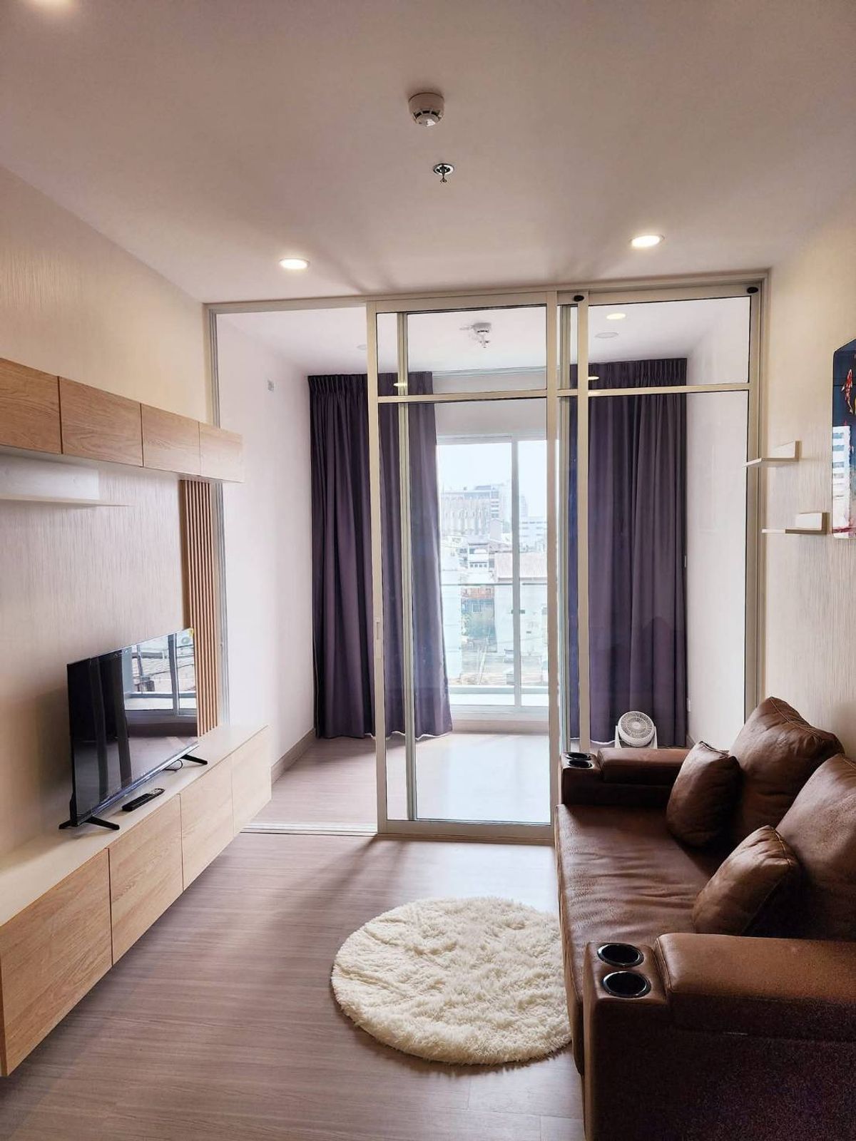 For RentCondoSiam Paragon ,Chulalongkorn,Samyan : Rent a Supalai Premier si phraya - samyan. New condo in the heart of Sam Yan - Wide room, complete, ready to move in.