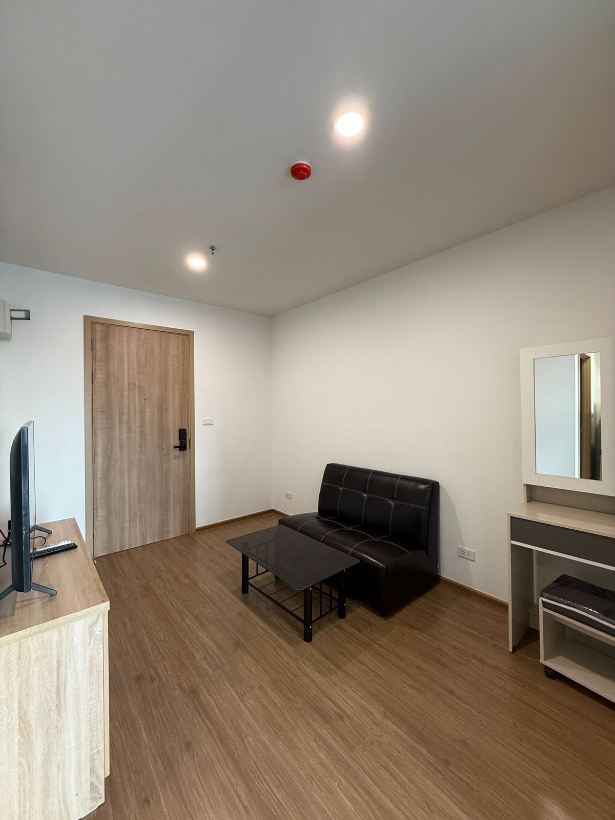 ให้เช่าคอนโดบางแค เพชรเกษม : New Room!! ปล่อยเช่า LIVIN เพชรเกษม ห้อง 28+ ตรม 12,000:ด รับ CoAG ✓