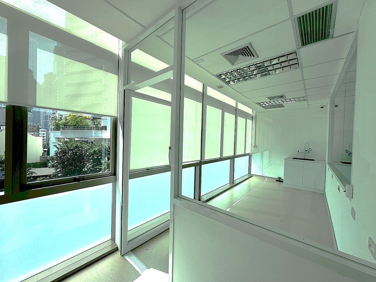 ให้เช่าร้านค้า/ตลาดนัดสุขุมวิท อโศก ทองหล่อ : พื้นที่ร้านค้าให้เช่า สภาพใหม่ พร้อมพงษ์ เหมาะทำคลินิค สปา แลป โชว์รูมสินค้า 