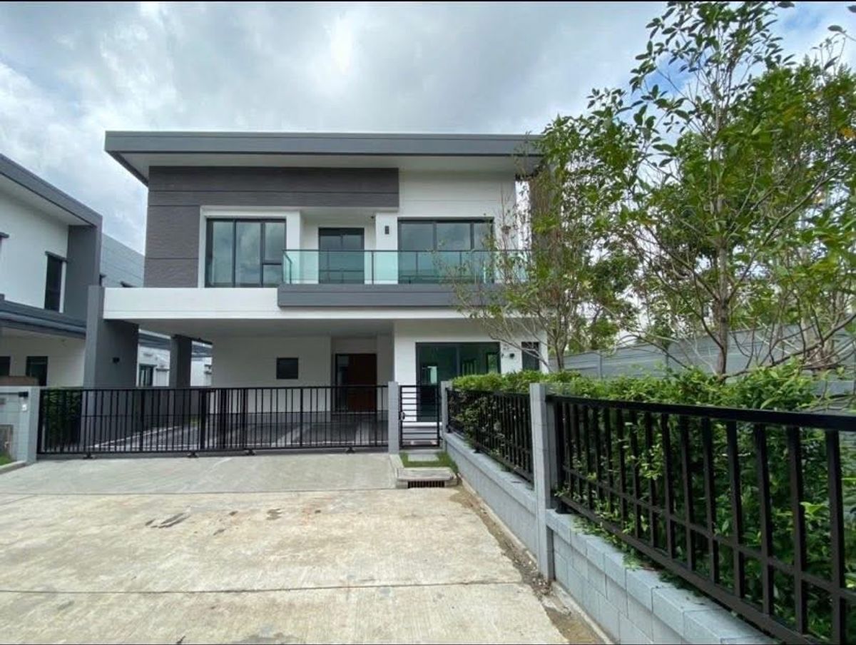 ขายบ้านลาดกระบัง สุวรรณภูมิ : ขายบ้านเดี่ยว 2 ชั้น แปลงมุม The City สุขุมวิท - อ่อนนุช