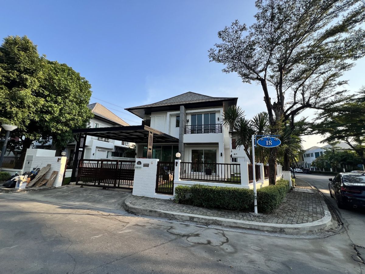 ให้เช่าบ้านบางนา แบริ่ง ลาซาล : บ้านเดี่ยว 2 ชั้น ห้องมุม รีโนเวทใหม่ ตกแต่งสวยงาม ให้เช่า ย่านบางนา-บางแก้ว ใกล้มหาวิทยาลัยรามคำแหง วิทยาเขตบางนา เพียง 1.6 กม.