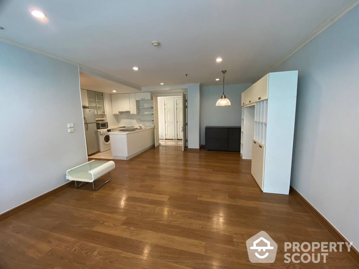 For RentCondoSukhumvit, Asoke, Thonglor : 2-BR Condo at Wattana Suite Condominium near BTS Nana