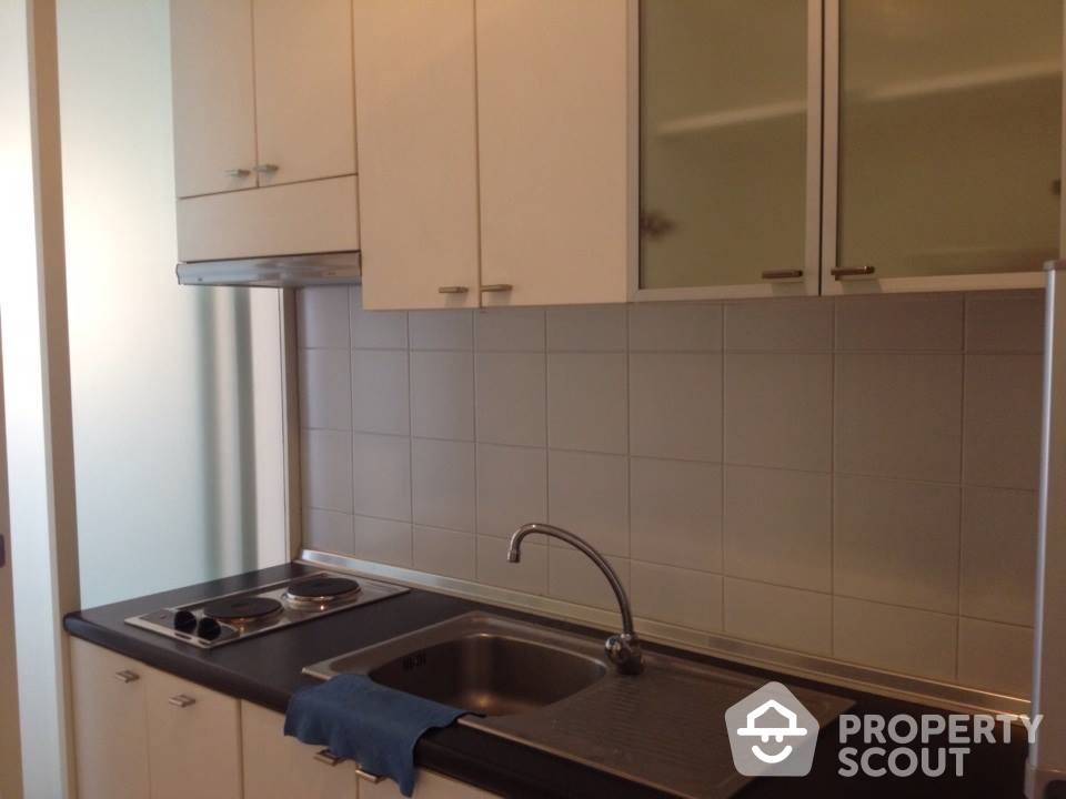For RentCondoSathorn, Narathiwat : 1-BR Condo at Baan Siri Sathorn Condominium near MRT Khlong Toei