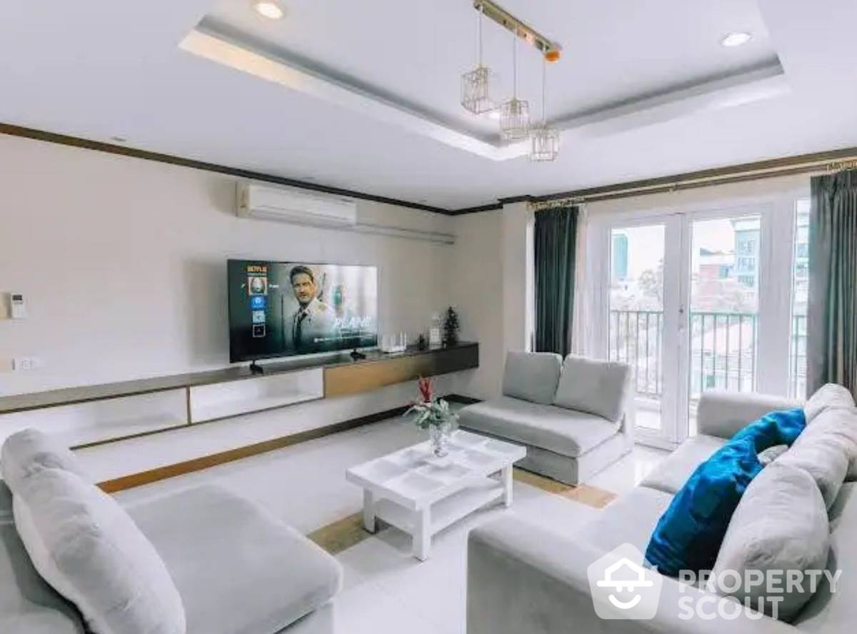 ให้เช่าคอนโดสุขุมวิท อโศก ทองหล่อ : คอนโด 3-ห้องนอน ที่ วิวาเรียม เรสซิเดนซ์ ใกล้ BTS เอกมัย