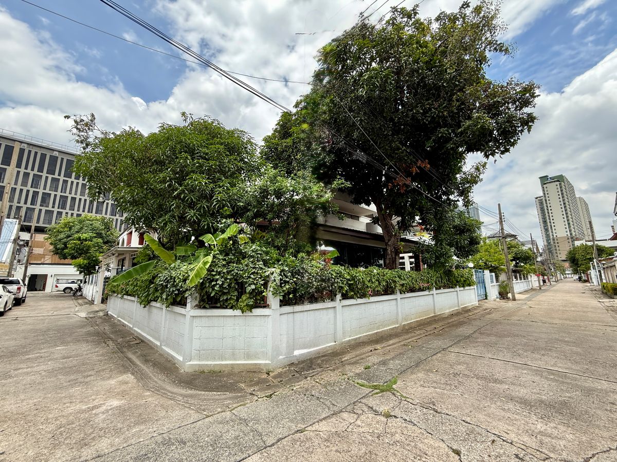 ขายบ้านอารีย์ อนุสาวรีย์ : บ้านเดี่ยว ประดิพัทธ์ 15 / 4 ห้องนอน (ขาย), Detached house Pradiphat Soi 15 / 4 Bedrooms (FOR SALE) NUB785