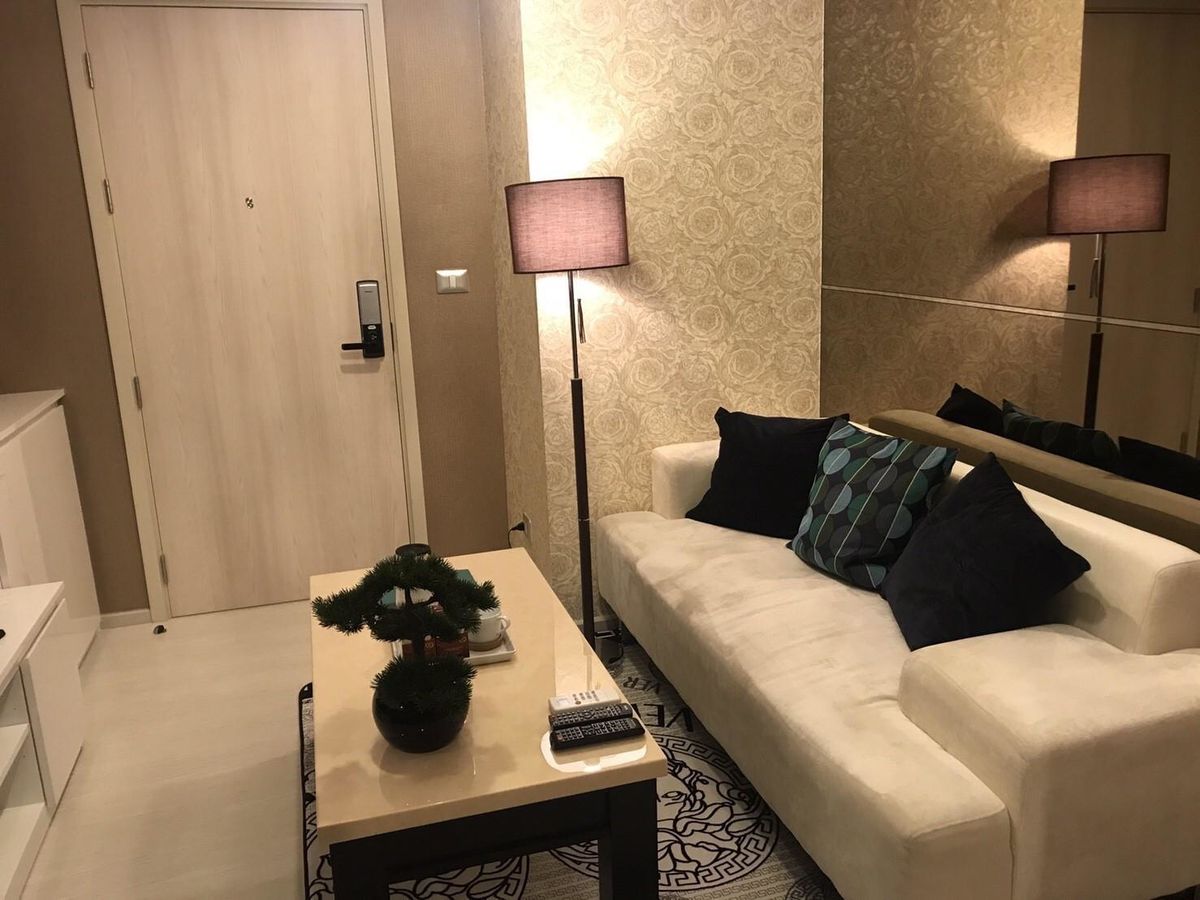 ให้เช่าคอนโดสุขุมวิท อโศก ทองหล่อ : For Rent Rhythm Sukhumvit 42  1bed size 27 sq.m. F/F
