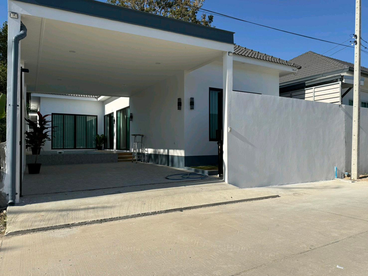 For SaleHousePattaya, Bangsaen, Chonburi : Single house, Pattaya, reservoir, championship behind the corner