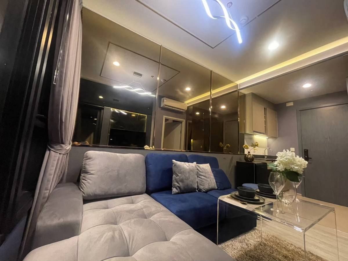 For RentCondoSukhumvit, Asoke, Thonglor : The XT EKKAMAI condo is convenient to travel near the BTS train. Ready to stay immediately !!