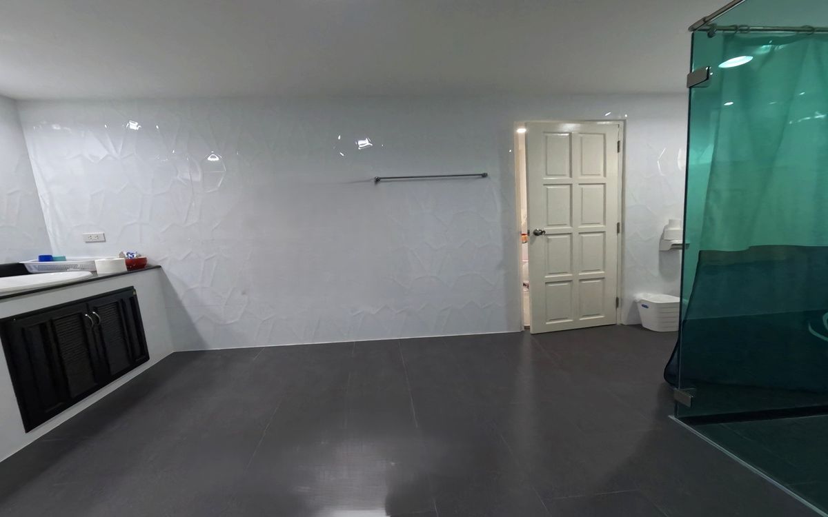 For SaleHousePinklao, Charansanitwong : Single house for sale, Im Amphon 2, corner house, Soi Ratchaphruek 9, Taling Chan.