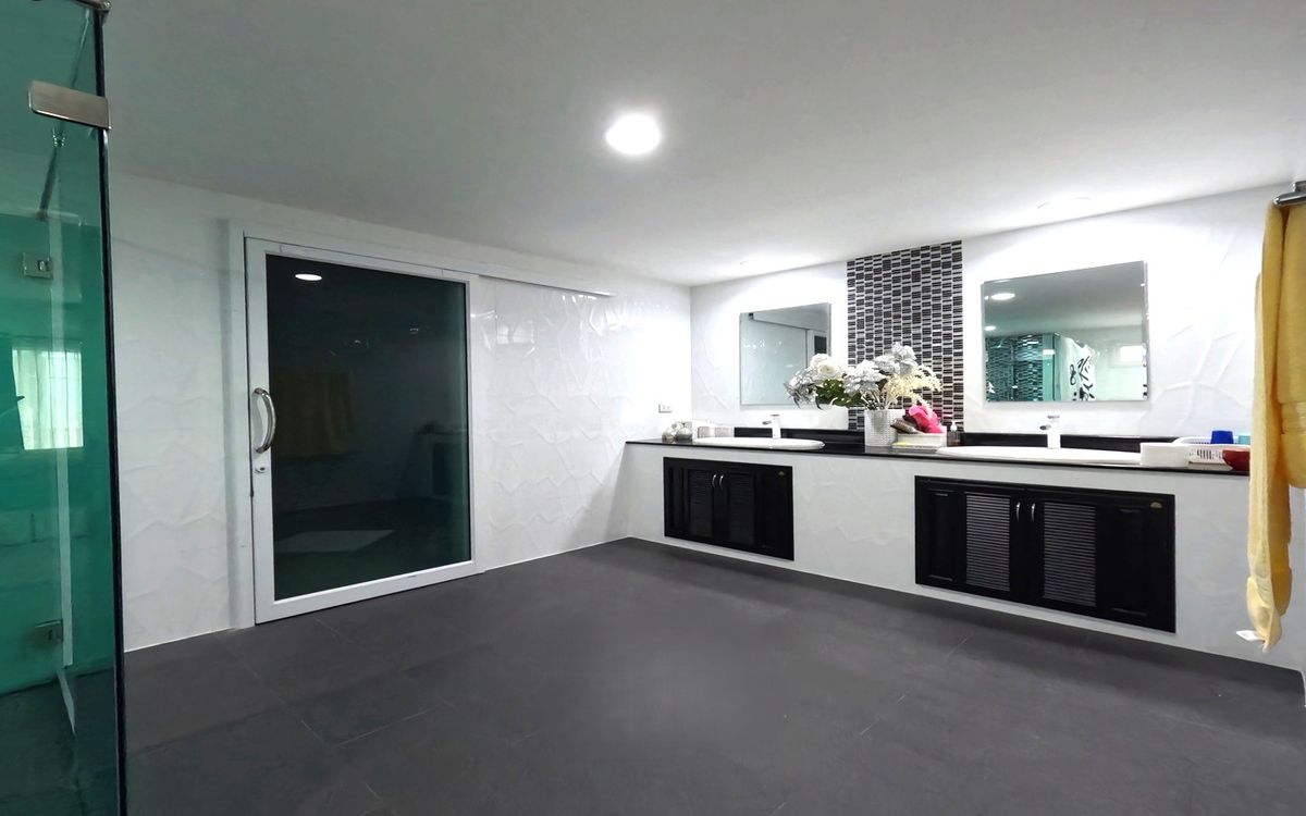 For SaleHousePinklao, Charansanitwong : Single house for sale, Im Amphon 2, corner house, Soi Ratchaphruek 9, Taling Chan.