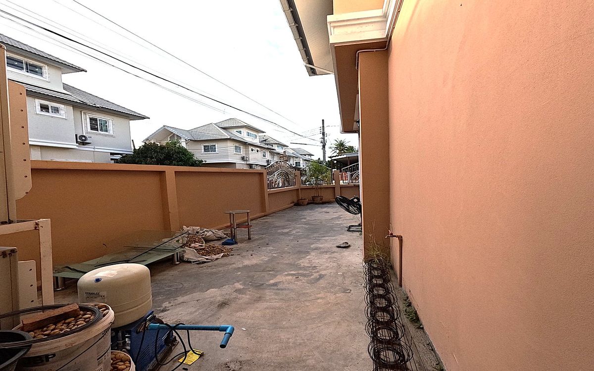 For SaleHousePinklao, Charansanitwong : Single house for sale, Im Amphon 2, corner house, Soi Ratchaphruek 9, Taling Chan.