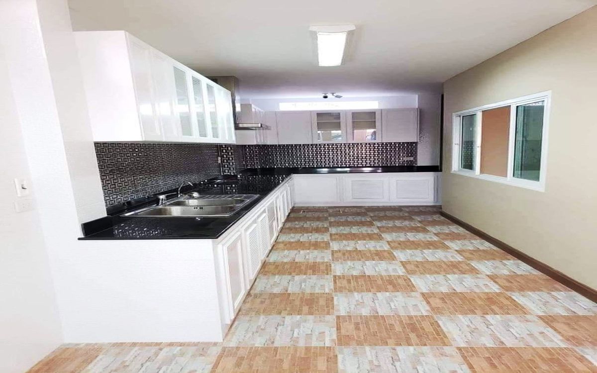 For SaleHousePinklao, Charansanitwong : Single house for sale, Im Amphon 2, corner house, Soi Ratchaphruek 9, Taling Chan.