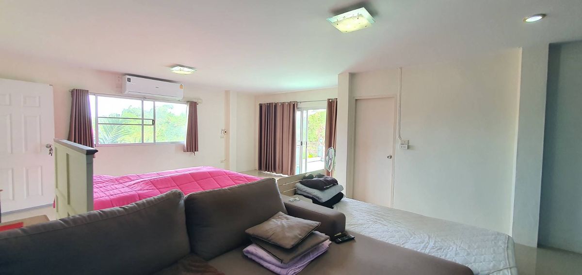 ขายบ้านอ่อนนุช อุดมสุข : ขายบ้านเดี่ยว 2 ชั้น  มบ.ผกามาศ ปรีดีย์พนมยงค์ 14  พระโขนง กรุงเทพ  150 ตรว. เพียงตรว.ละ 1 แสนบาทเท่านั้น  (หากต้องการที่ดินเปล่า ยินดีรื้อสิ่งปลูกสร้างออก)