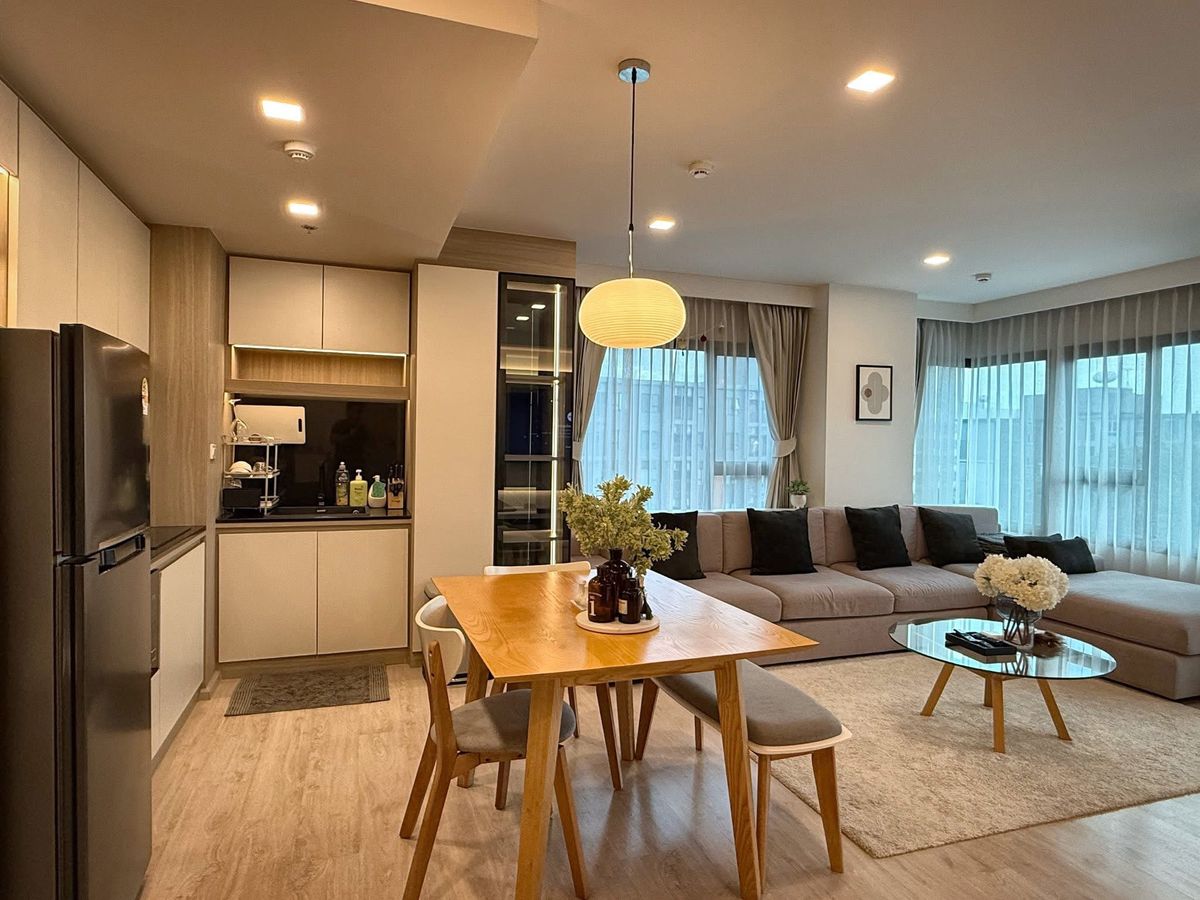 For SaleCondoChiang Mai : Condo for sale, Escent Park Ville, Chiang Mai, a big new built-in room. The whole room is very beautiful, ready to call 082-3899314.