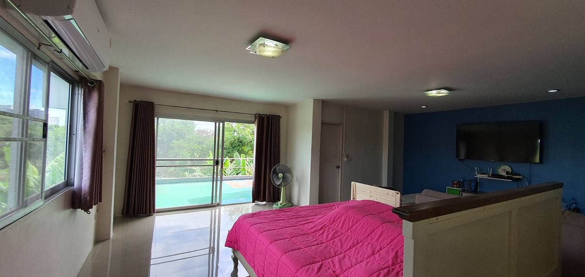 ขายบ้านอ่อนนุช อุดมสุข : ขายบ้านเดี่ยว 2 ชั้น  มบ.ผกามาศ ปรีดีย์พนมยงค์ 14  พระโขนง กรุงเทพ  150 ตรว. เพียงตรว.ละ 1 แสนบาทเท่านั้น  (หากต้องการที่ดินเปล่า ยินดีรื้อสิ่งปลูกสร้างออก)