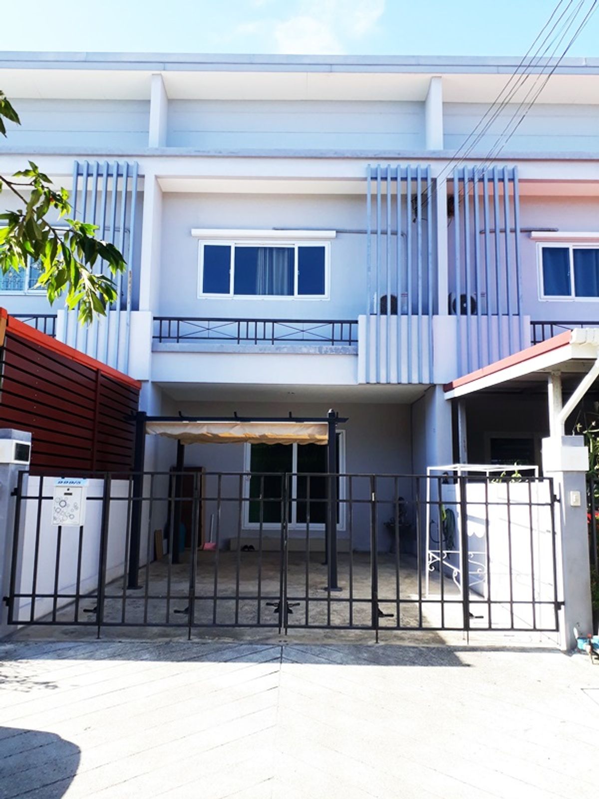 ขายทาวน์โฮมบางแค เพชรเกษม : สอบถามโทร 098-271-0496   สภาพใหม่มาก ทาวน์เฮ้าส์ 22.5 ตรว หมู่บ้านหรรษาเอส เพชรเกษม 79 เขตหนองแขม